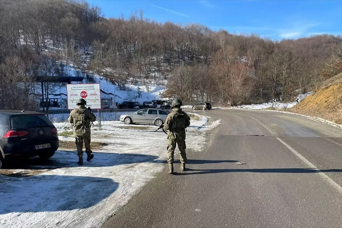 Türk Askeri Kosova’da Devriye Faaliyeti Sürdürüyor